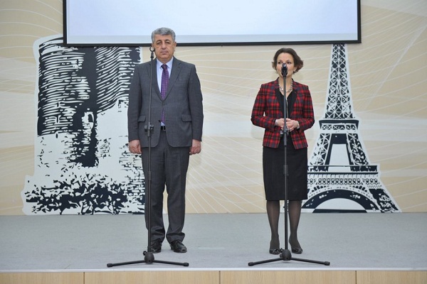 La participation de Aurélia Bouchez au lancement de l’émission  "Classe", au lycée français de Bakou PHOTOS